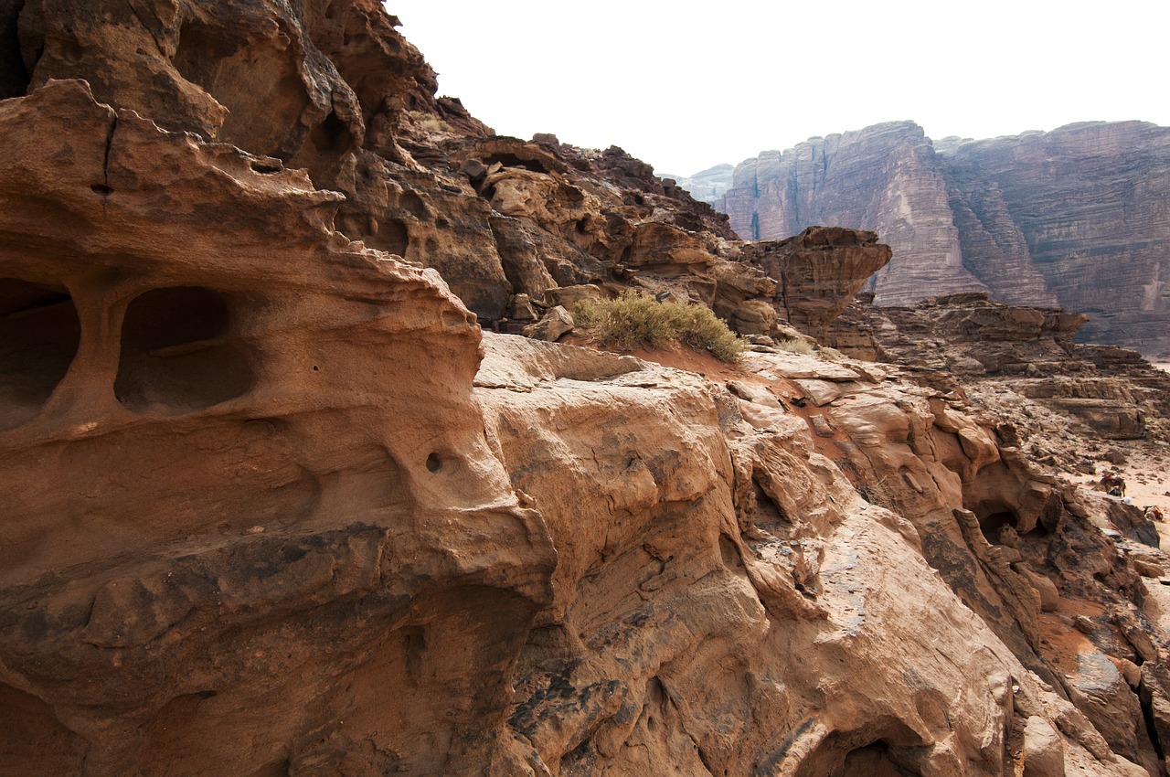 Exploring the Ruins of Petra - The Lost City of Stone